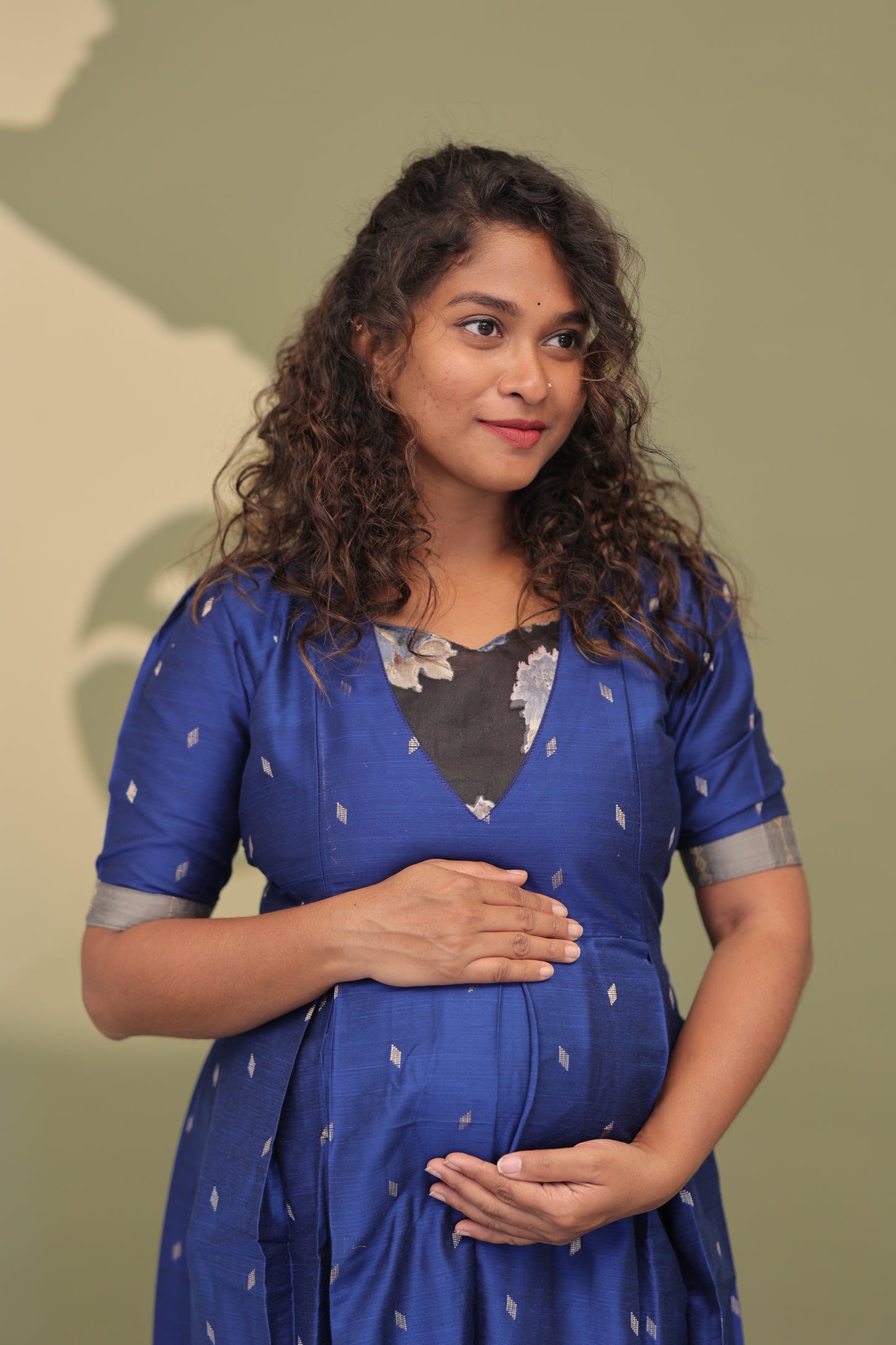 ROYAL SWEET HEART-RAW SILK GOWN