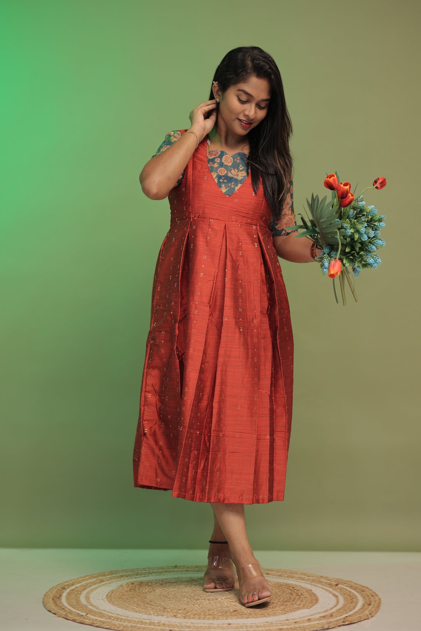24May/series2/SILKGOWN004