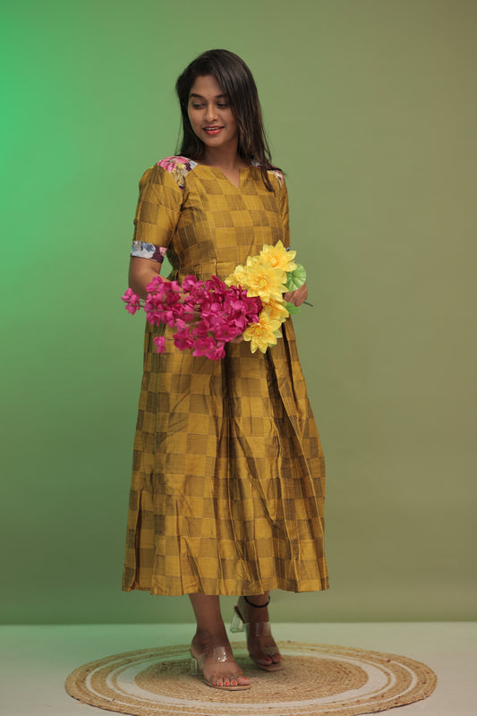 24May/series2/SILKGOWN003