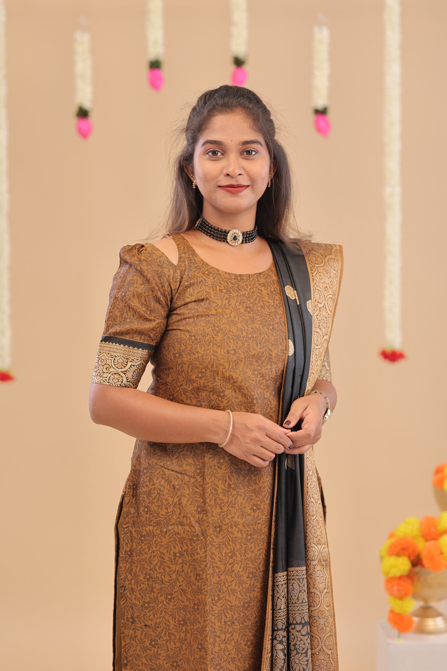 KANCHI-SILK COTTON-HONEY-BLACK