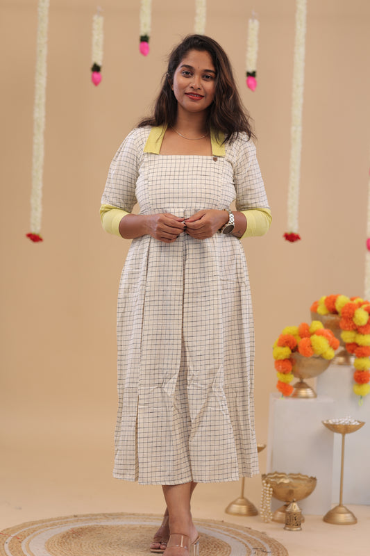 DIWA25 - LINEN GOWN -gown