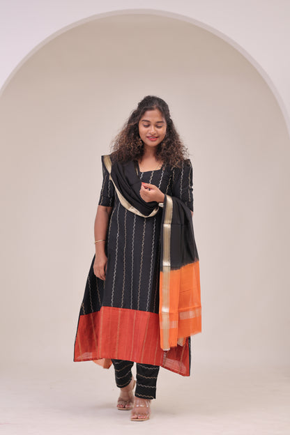 THUGIL - RAW SILK set - BLACK/Rust