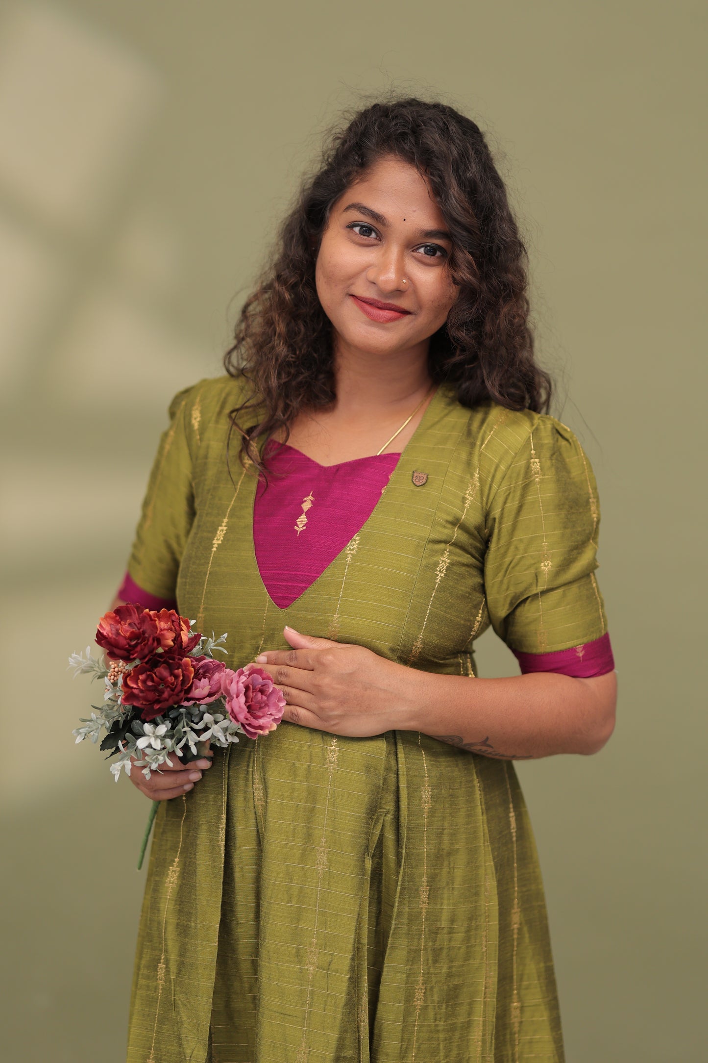 OLIVE HEART-RAW SILK GOWN