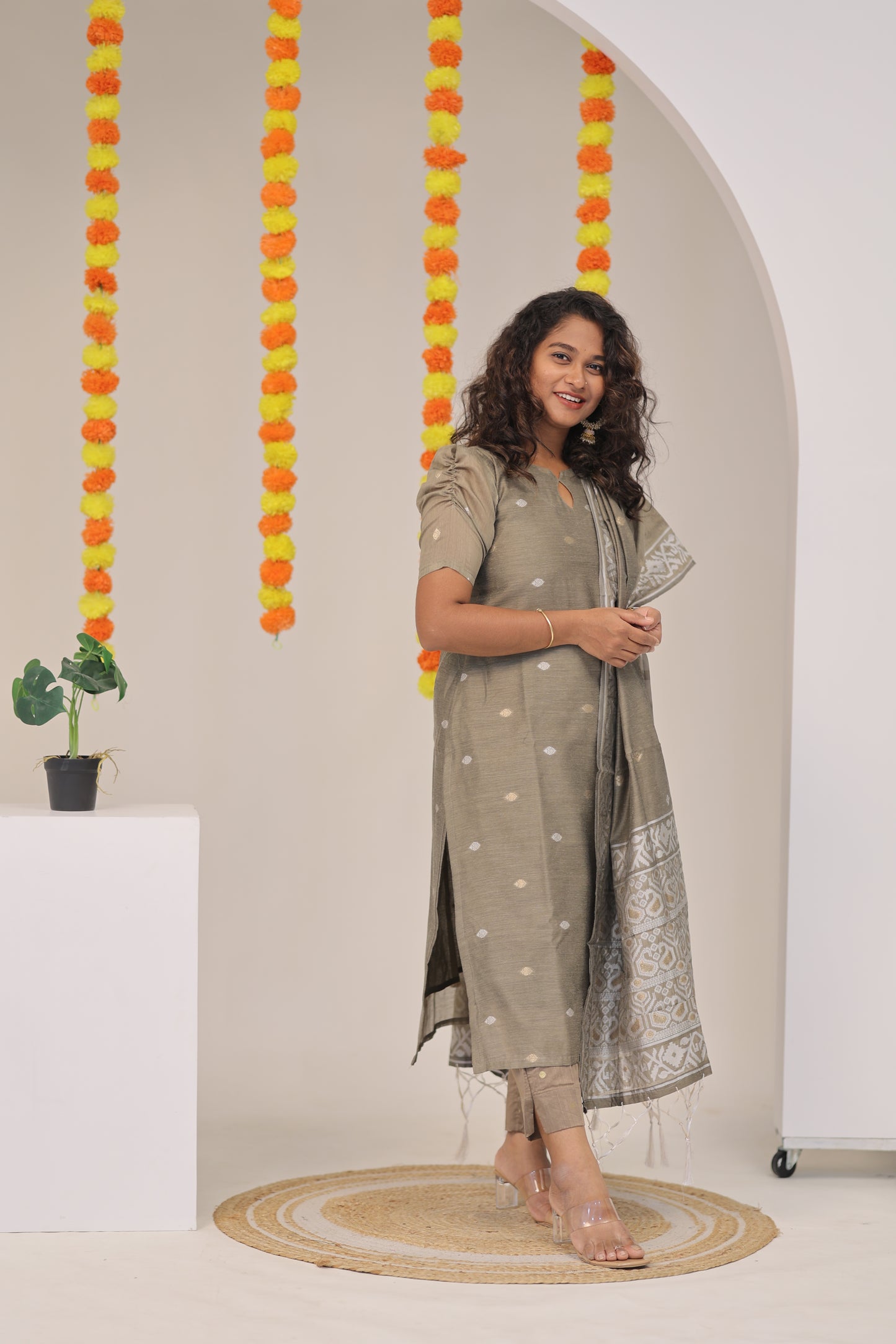 PGchanderi-AGOSHA-VASTHRANGAL-GREY