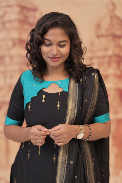 NILA - Black DUBION kurta & DUPPATA