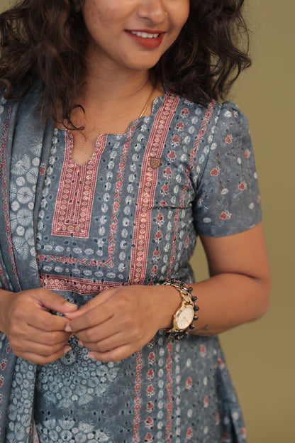 hakkoba teal blue -kurta set