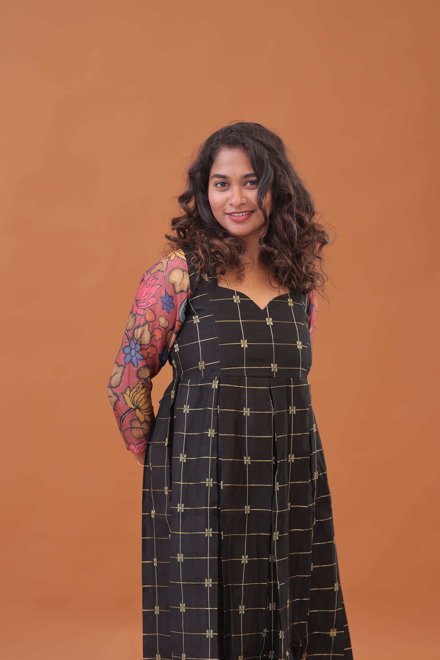 RAW SILK GOWN-PG/kalamakari/Black
