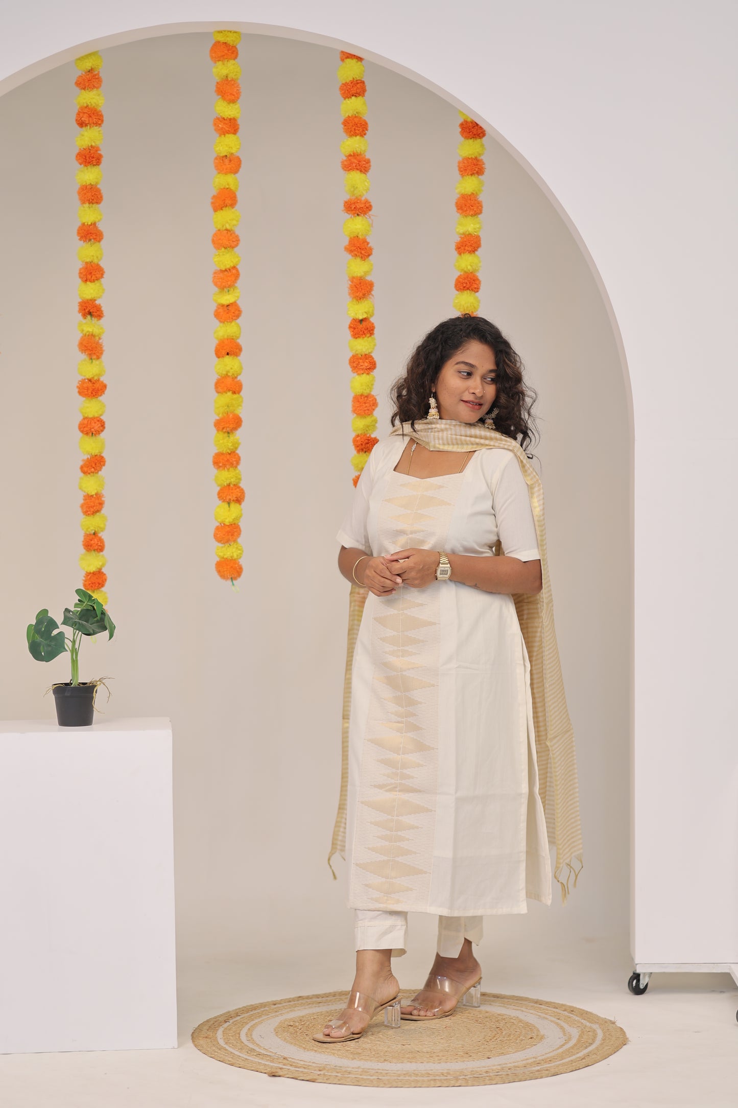 Onam25-AARATHANA-PINK-DUPPATA